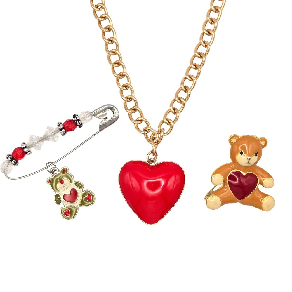 Chunky Gold Tone Heart Teddy Bear Brooch and Safety Pin Charm Necklace Set‎